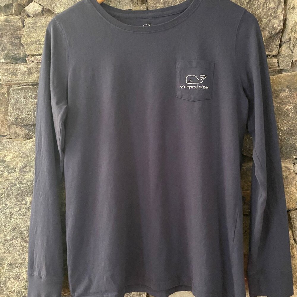 VINEYARD VINES WOMEN'S NAVY LONG SLEEVE T SHIRT, SIZE MED, LIKE NEW